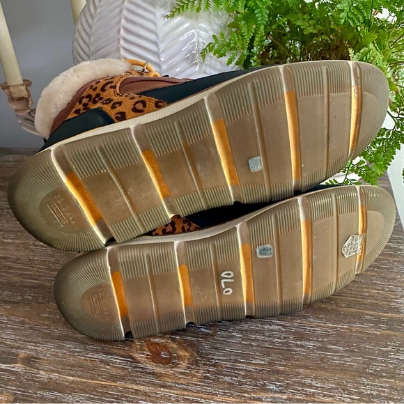 COLE HAAN 4.Zero Grand Lodge Leopard Lace-Up Waterproof Leather Hiker Boots - Picture 9 of 11